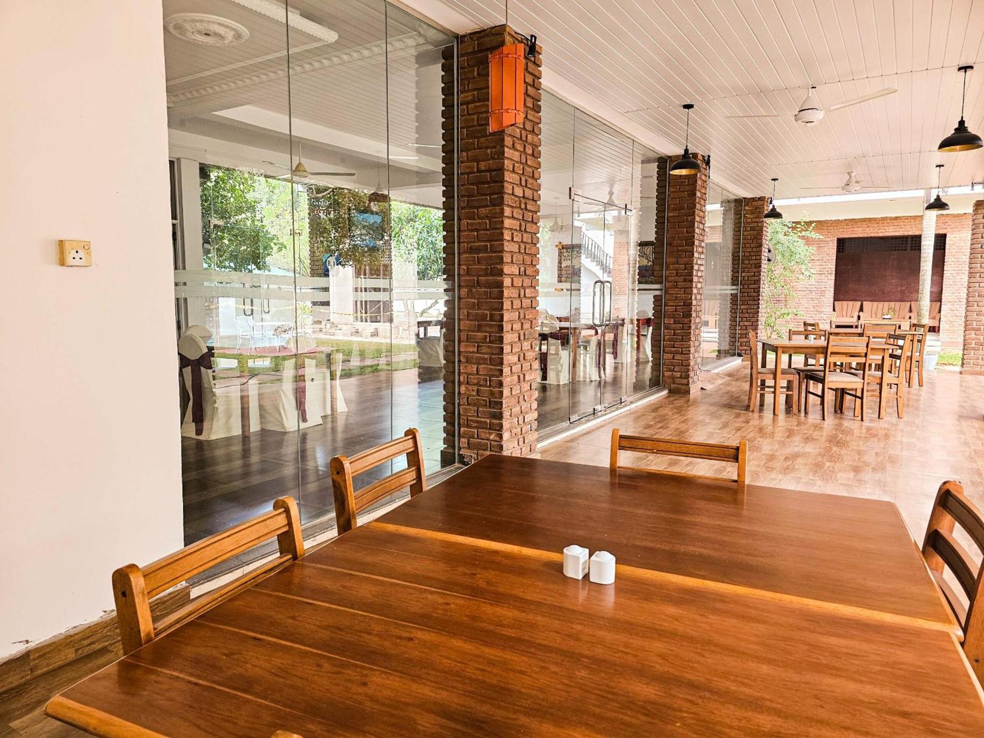 Gamodh Citadel Resort Anuradhapura Eksteriør bilde